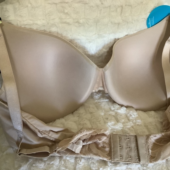 New Bali Smoothing Underwire Bra 42B Convertible Back Tan - Picture 7 of 8